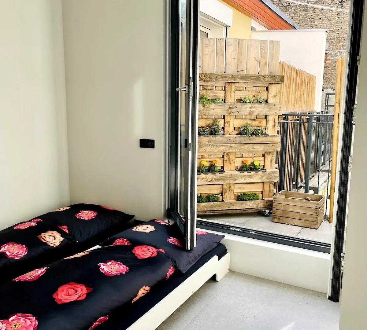 Room With A Bathroom And Private Entrance Door Berlin 0*,  Germany